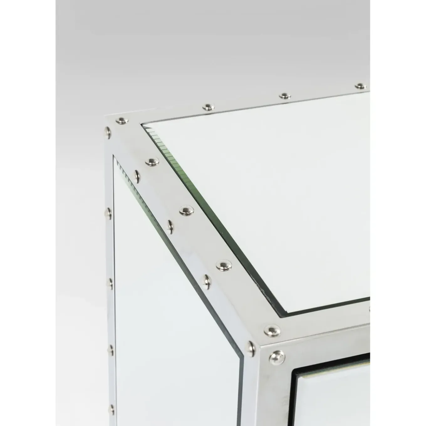 Buffet Rivet