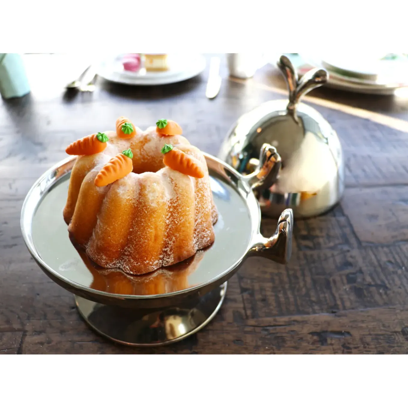 Cloche A Gateau Bunny