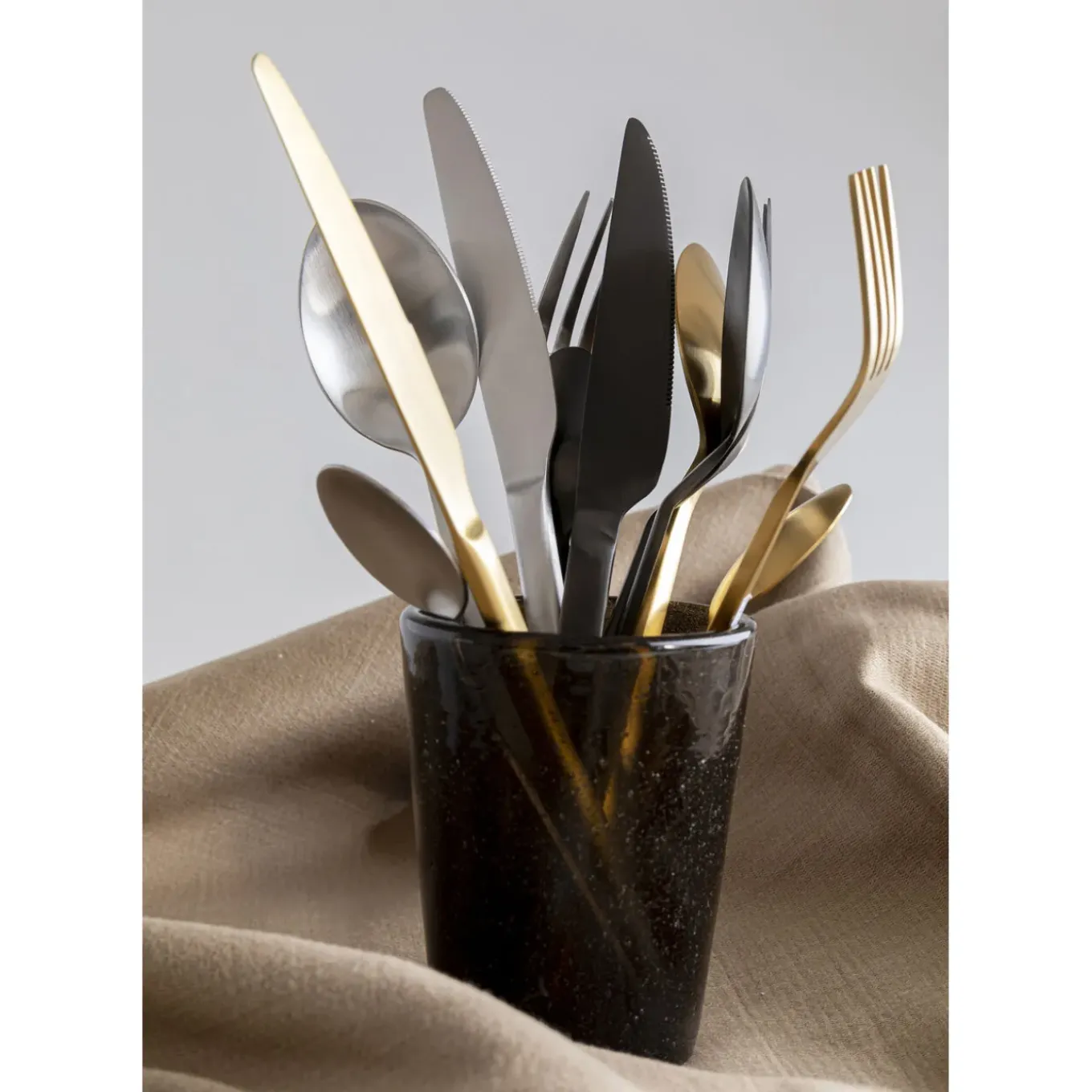 Couverts Gloria Noir (16-Pcs)