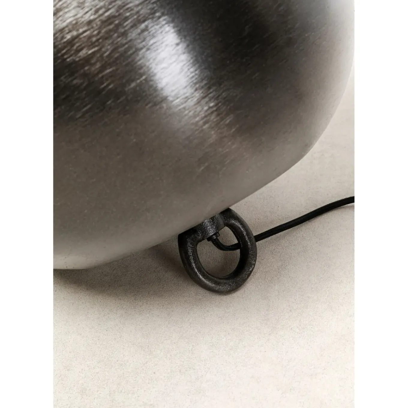Lampe De Sol Apollon Smooth Noir O35Cm