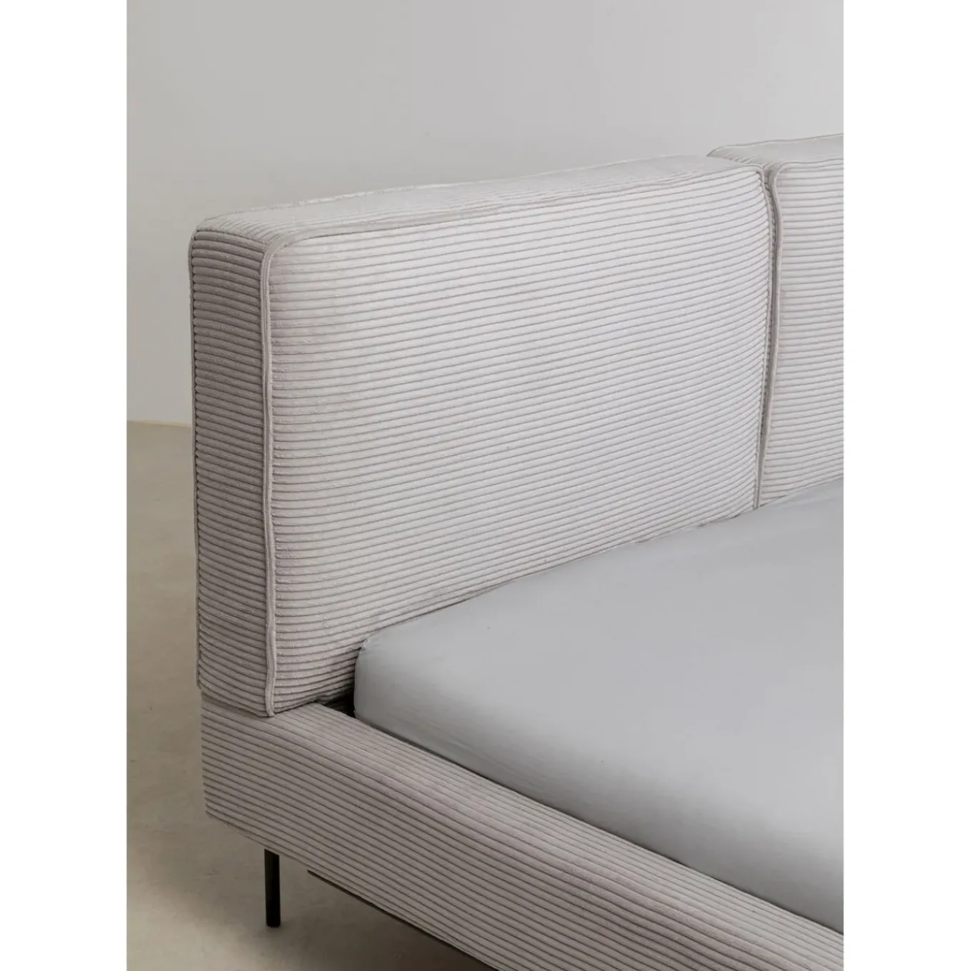 Lit East Side Velours Cotele Gris 180X200Cm