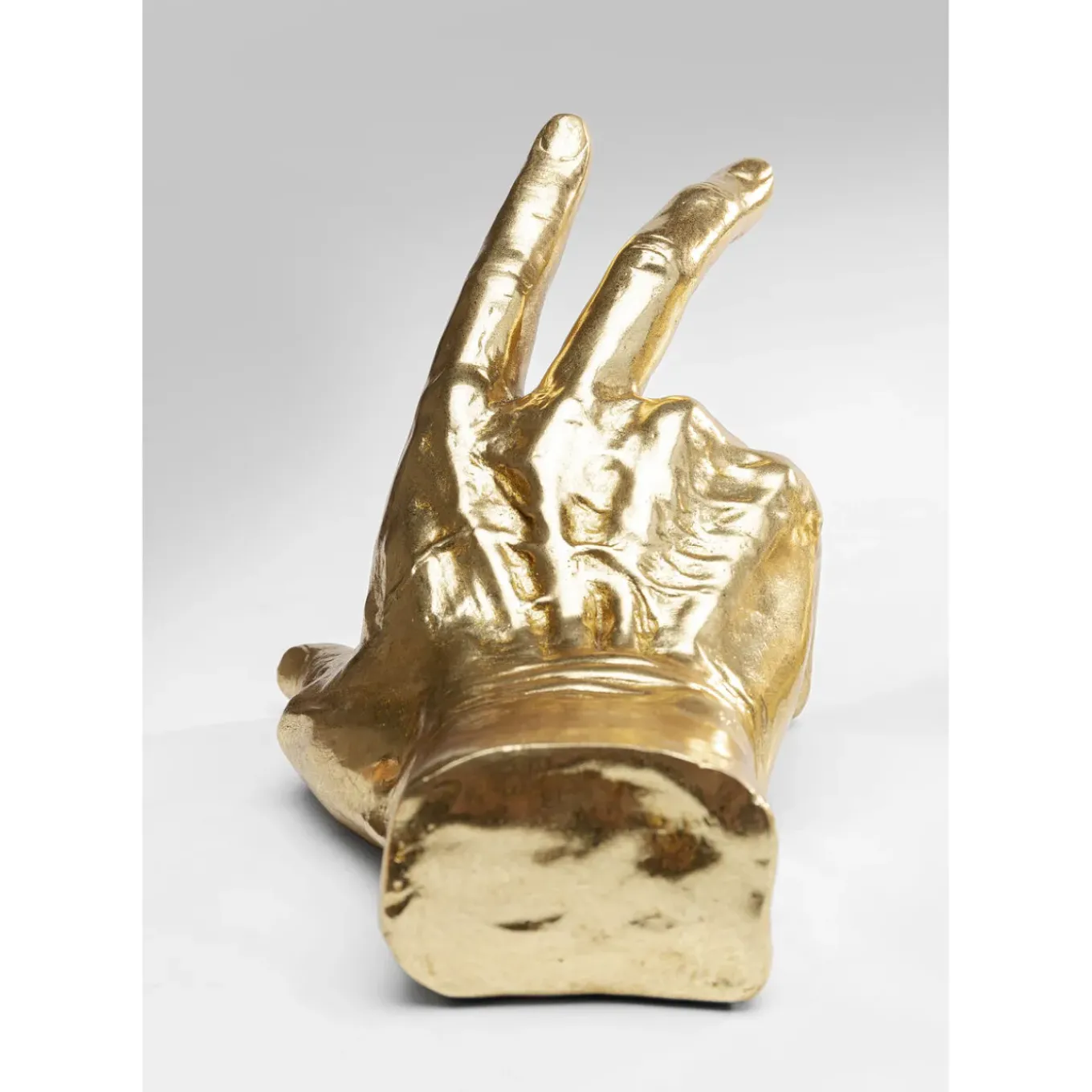 Serre-Livres Holding Fingers